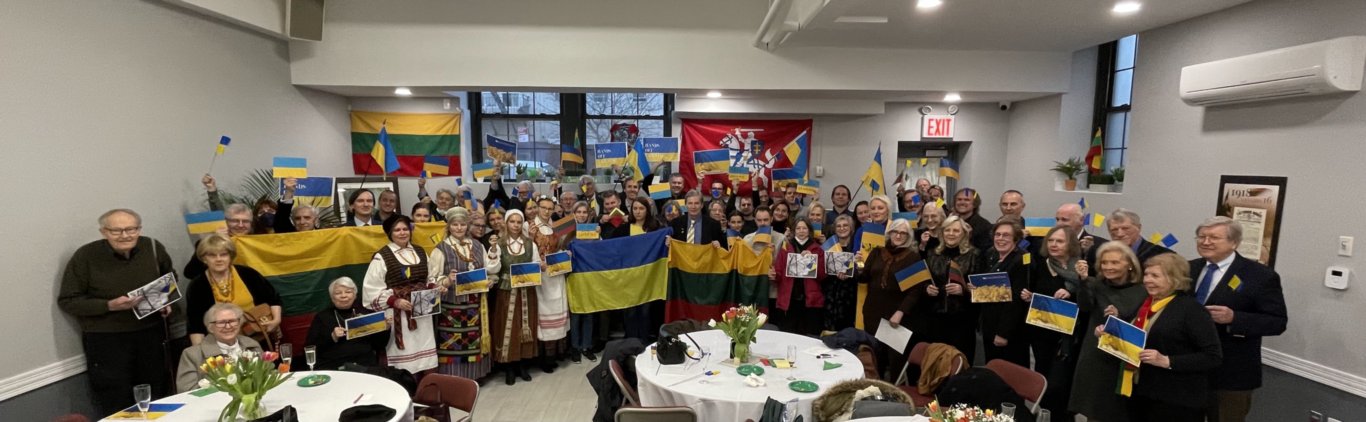 Niujorko lietuviai susirinko į Lietuvos laisvės ir nepriklausomybės minėjimą, palaikė bei parėmė Ukrainos žmones, kovojančius už savo Tėvynę